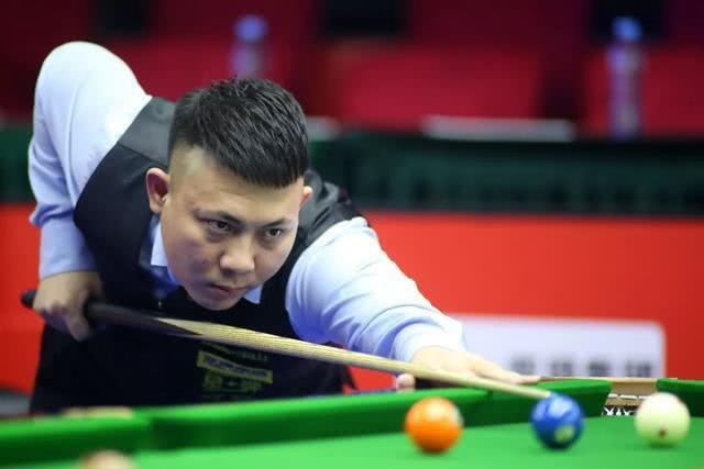 相比之下 相比之下