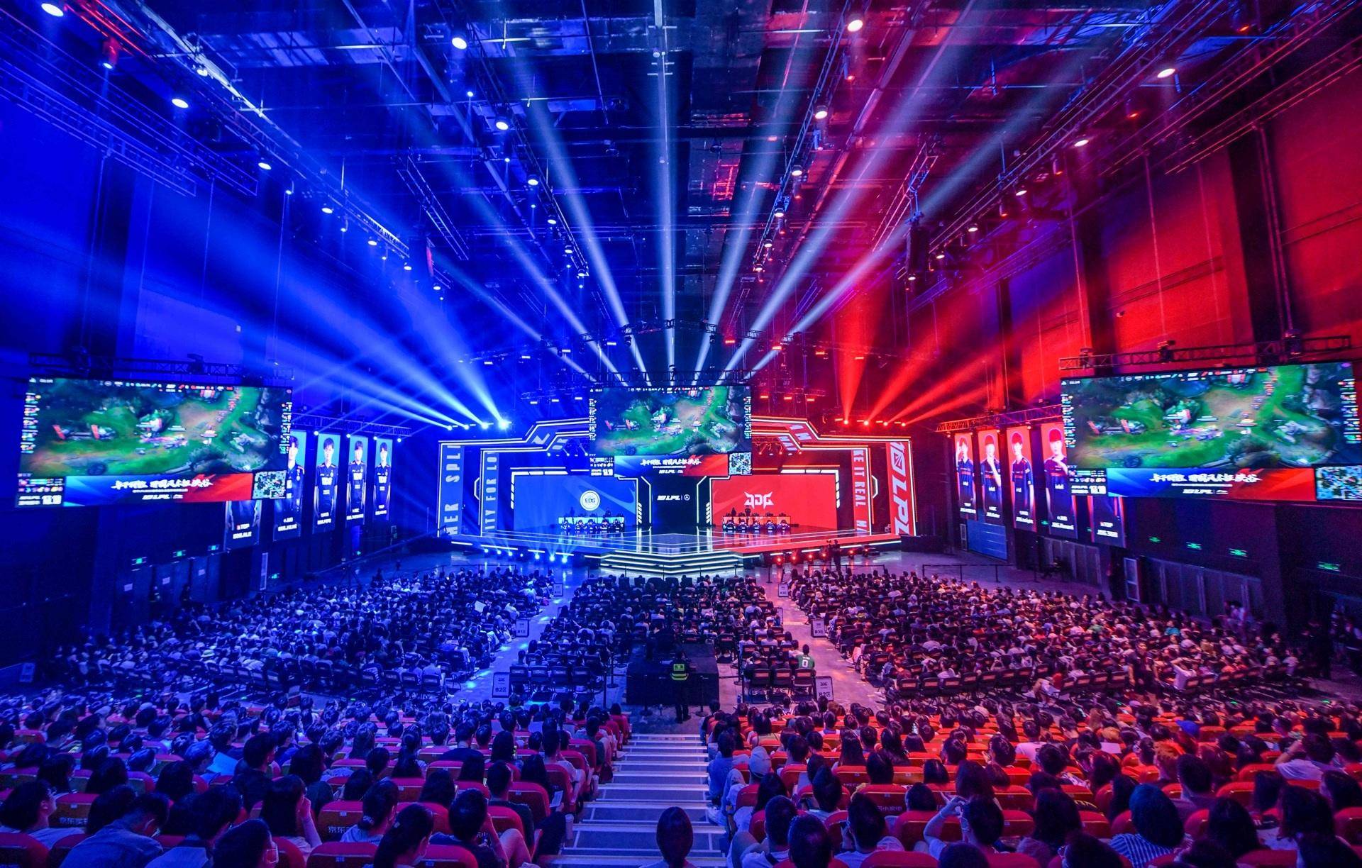 为球队防线 为球队防线