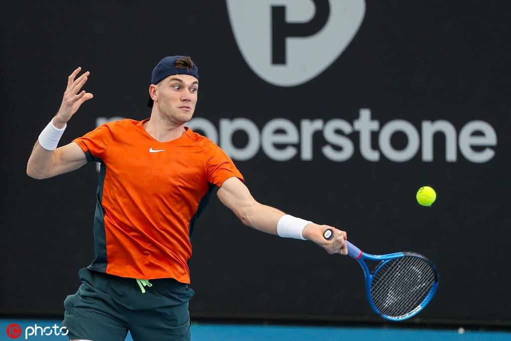 背身卸球 背身卸球